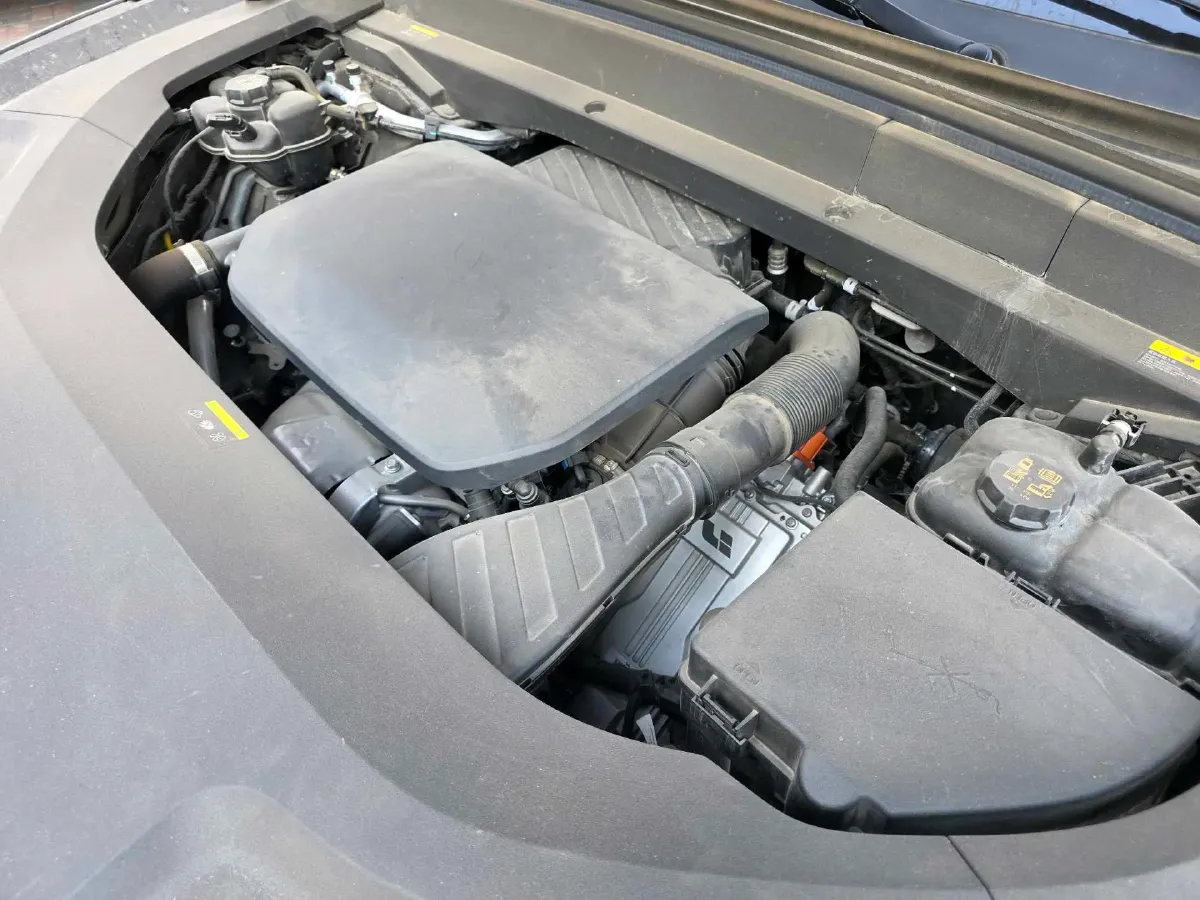 2023 Li L8 Range Extended 154HP REEV 40.9KWH,autocango,china used car exporter,china ev exporter,chinese used car exporter,chinese used ev exporter