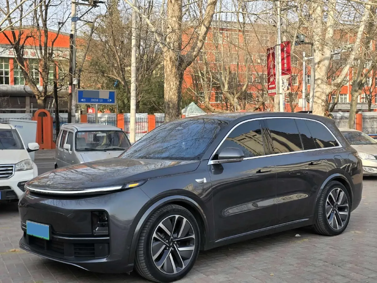2023 Li L8 Range Extended 154HP REEV 40.9KWH,autocango,china used car exporter,china ev exporter,chinese used car exporter,chinese used ev exporter
