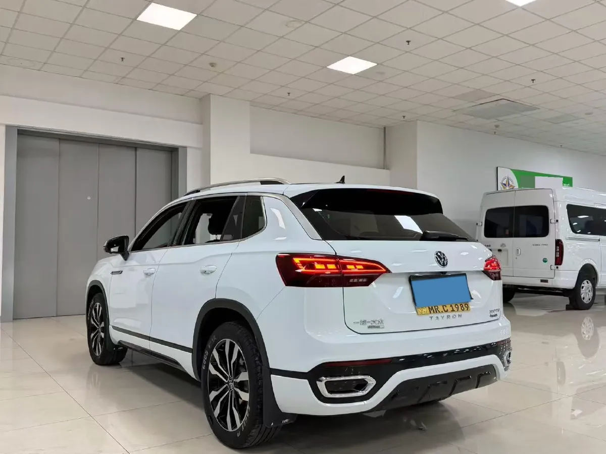 2021 Volkswagen Tayron 2.0T 220HP L4 7DCT,autocango,china used car exporter,china ev exporter,chinese used car exporter,chinese used ev exporter
