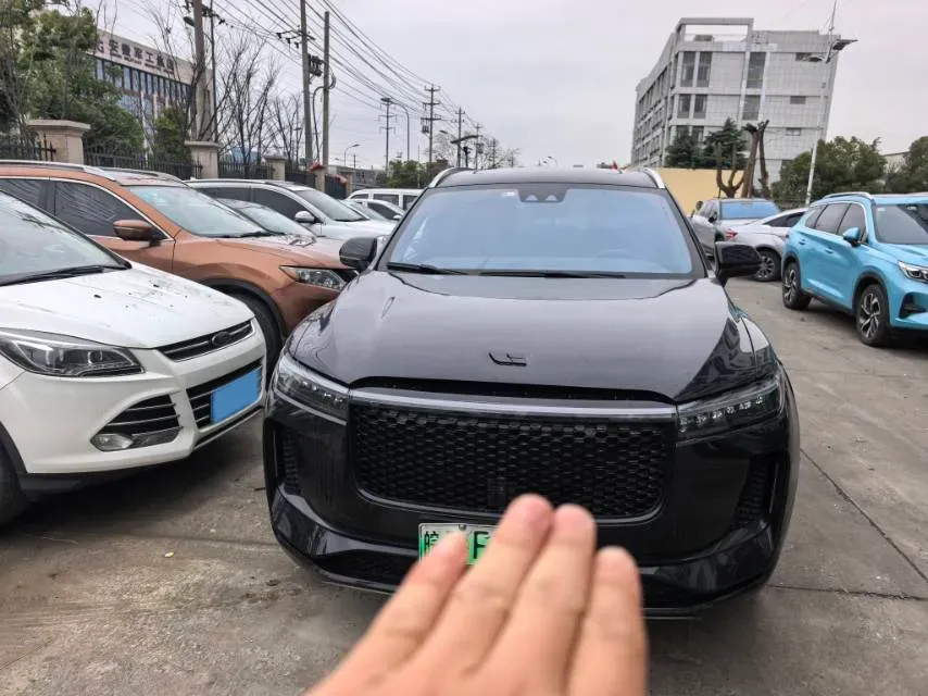 2020 Li ONE Range Extended 131HP REEV 40.5KWH,autocango,china used car exporter,china ev exporter,chinese used car exporter,chinese used ev exporter