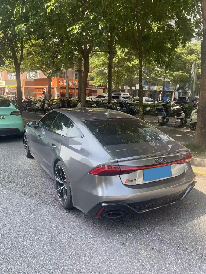 2022 Audi A7 2.0T 245HP L4 7DCT,autocango,china used car exporter,china ev exporter,chinese used car exporter,chinese used ev exporter