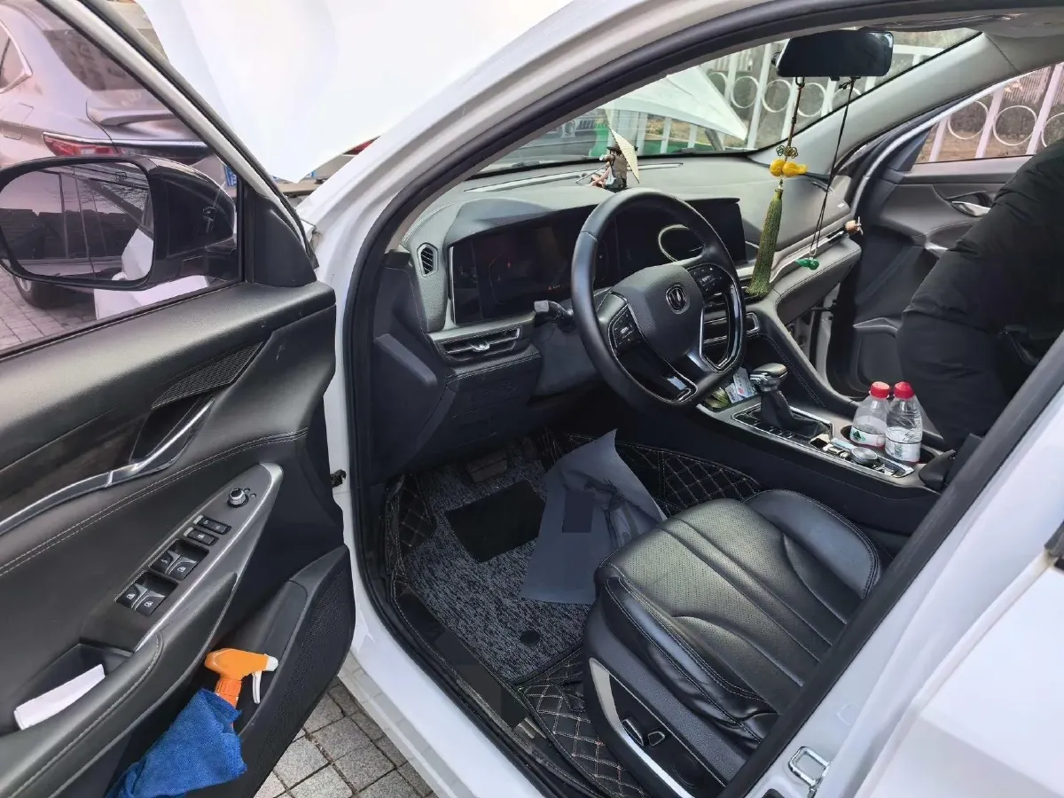 2021 ChangAn CS75 Plus 1.5T 178HP L4 6AT,autocango,china used car exporter,china ev exporter,chinese used car exporter,chinese used ev exporter