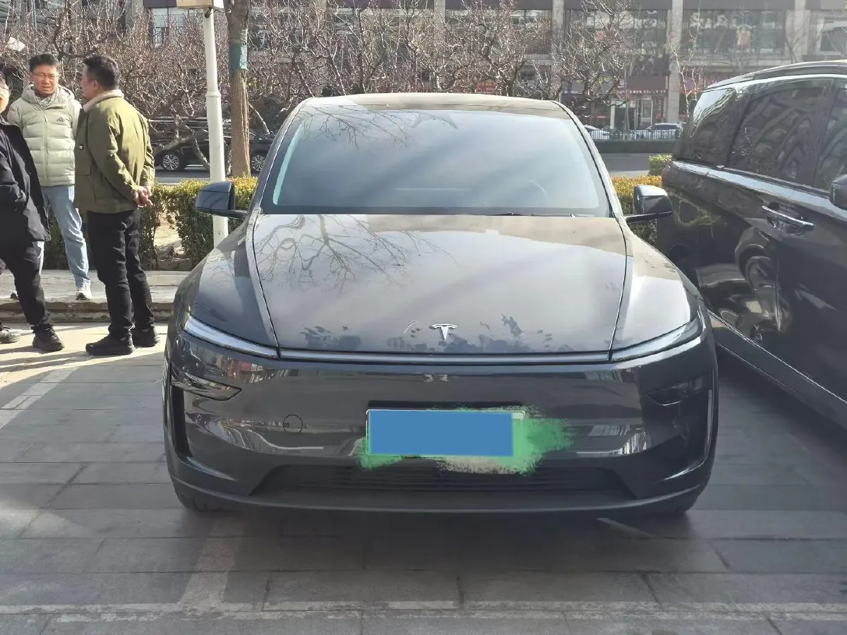 2025 Tesla Model Y BEV 62.5KWH,autocango,china used car exporter,china ev exporter,chinese used car exporter,chinese used ev exporter