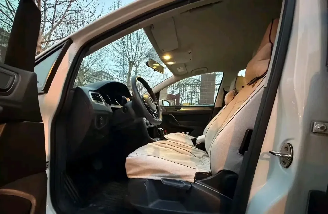 2018 Volkswagen Golf Sportsvan 1.6L 110HP L4 6AT,autocango,china used car exporter,china ev exporter,chinese used car exporter,chinese used ev exporter