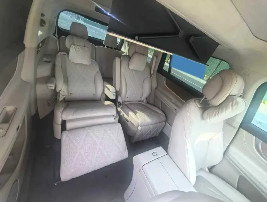 2025 AITO AITO M9 REEV 160HP REEV 52KWH,autocango,china used car exporter,china ev exporter,chinese used car exporter,chinese used ev exporter