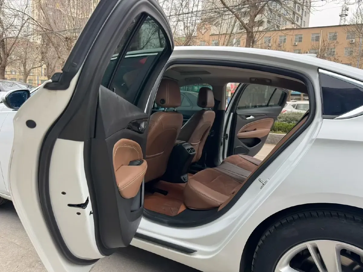 2019 Buick Regal 1.5T 170HP L4 9AT,autocango,china used car exporter,china ev exporter,chinese used car exporter,chinese used ev exporter