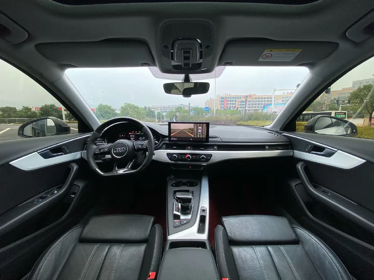 2022 Audi A4L 2.0T 190HP L4 7DCT,autocango,china used car exporter,china ev exporter,chinese used car exporter,chinese used ev exporter