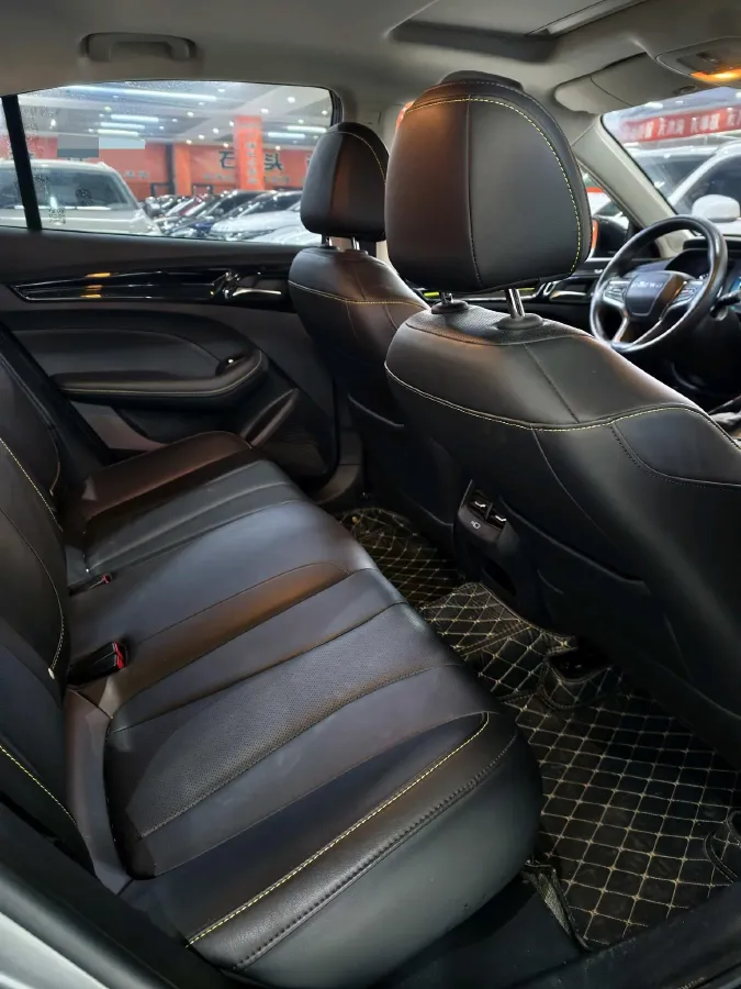 2021 Roewe i5 1.5L 120HP L4 CVT,autocango,china used car exporter,china ev exporter,chinese used car exporter,chinese used ev exporter