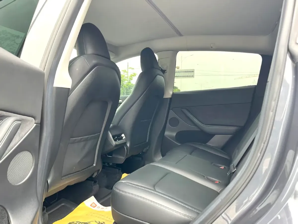 2022 Tesla Model Y BEV 60KWH,autocango,china used car exporter,china ev exporter,chinese used car exporter,chinese used ev exporter