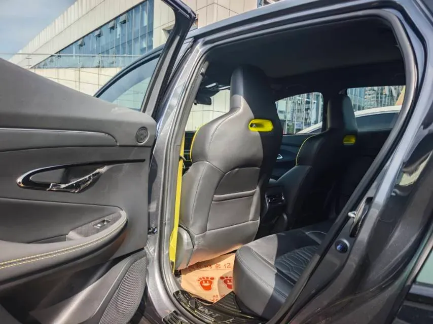 2022 ChangAn UNI-T 1.5T 188HP L4 7DCT,autocango,china used car exporter,china ev exporter,chinese used car exporter,chinese used ev exporter