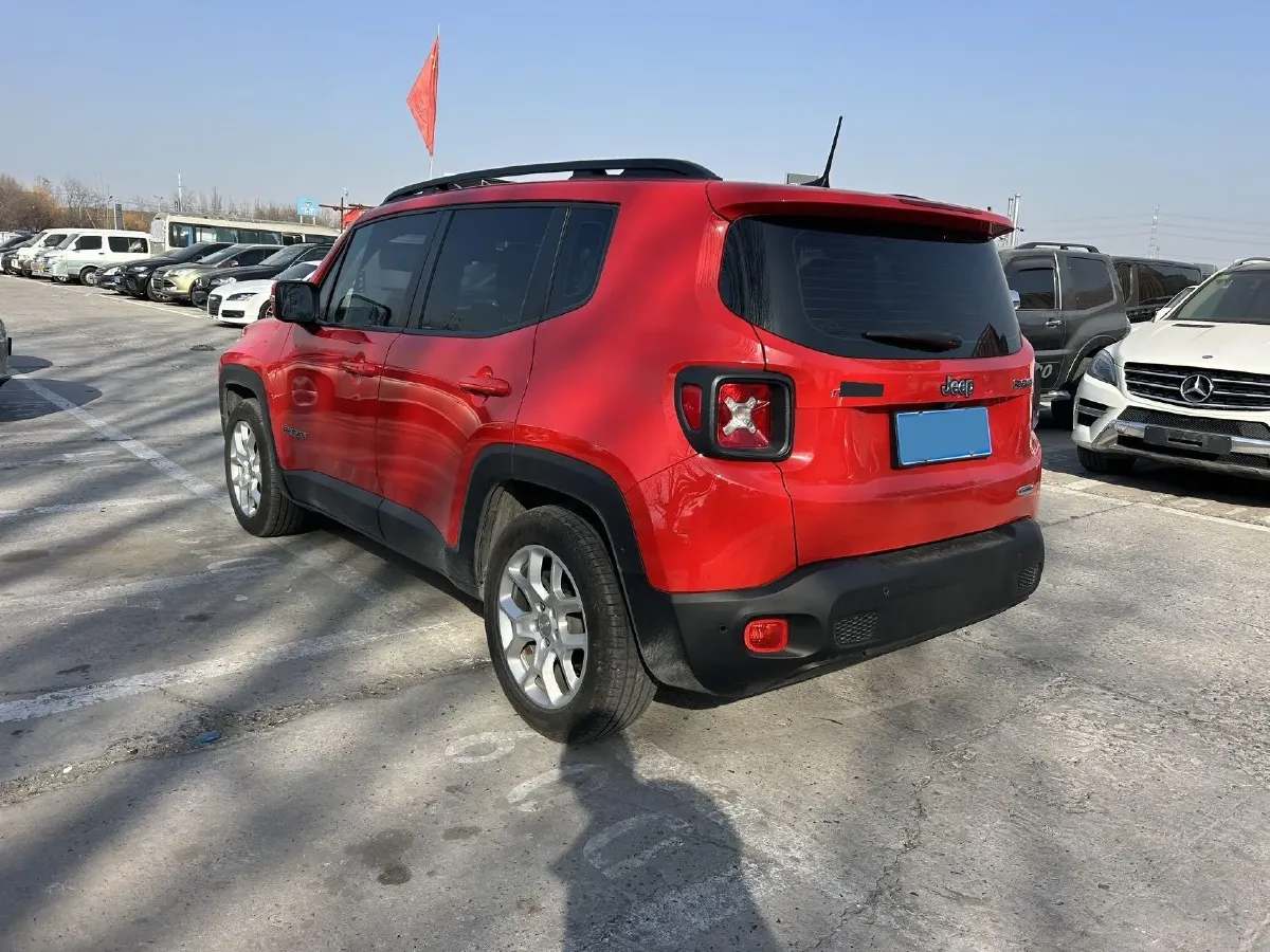 2017 Jeep Renegade 1.4T 150HP L4 7DCT,autocango,china used car exporter,china ev exporter,chinese used car exporter,chinese used ev exporter