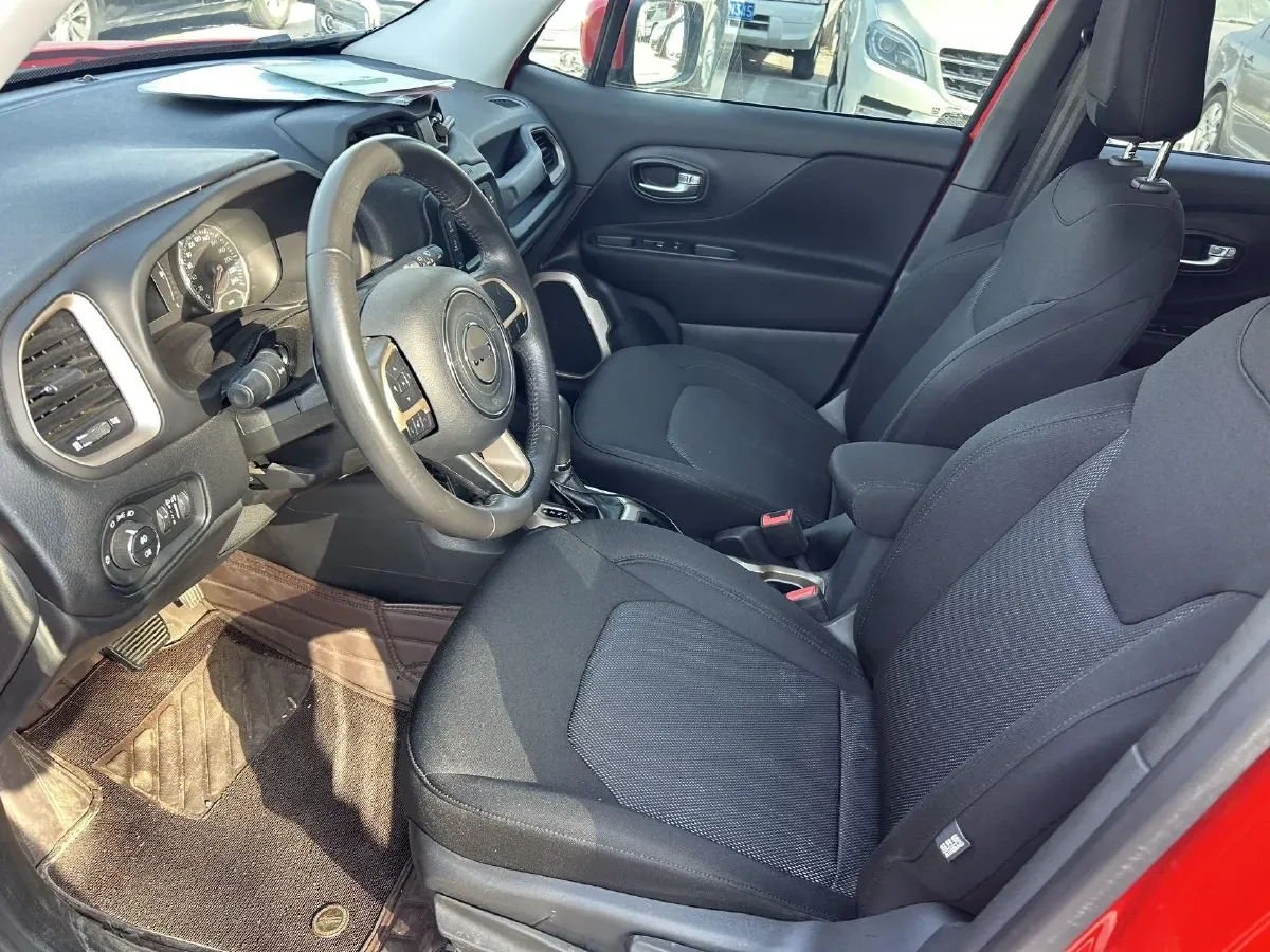 2017 Jeep Renegade 1.4T 150HP L4 7DCT,autocango,china used car exporter,china ev exporter,chinese used car exporter,chinese used ev exporter