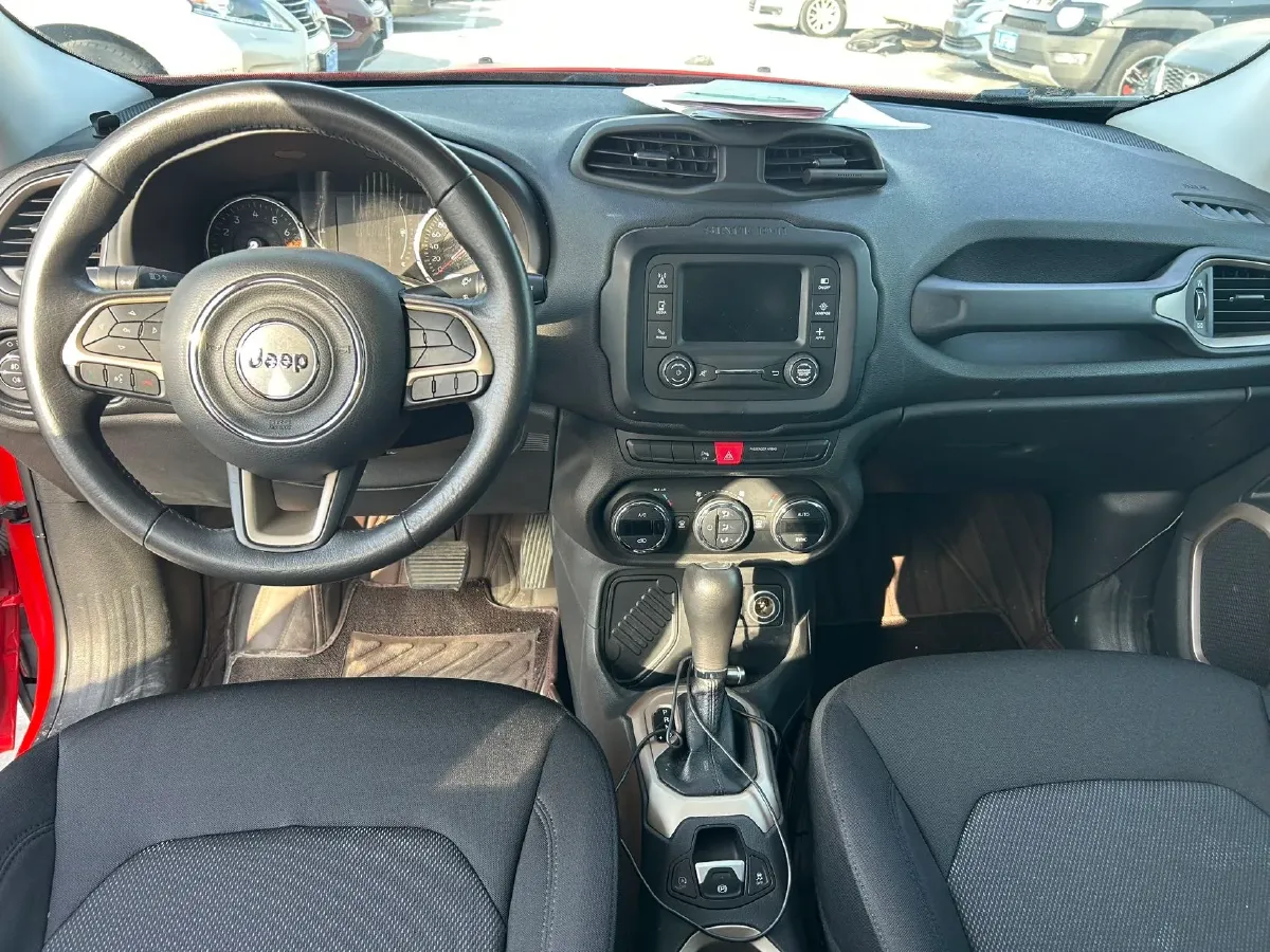 2017 Jeep Renegade 1.4T 150HP L4 7DCT,autocango,china used car exporter,china ev exporter,chinese used car exporter,chinese used ev exporter