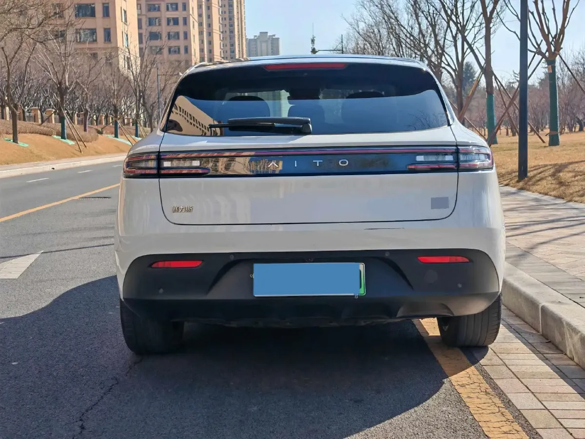 2022 AITO AITO M5 Range Extended 125HP REEV 40KWH,autocango,china used car exporter,china ev exporter,chinese used car exporter,chinese used ev exporter