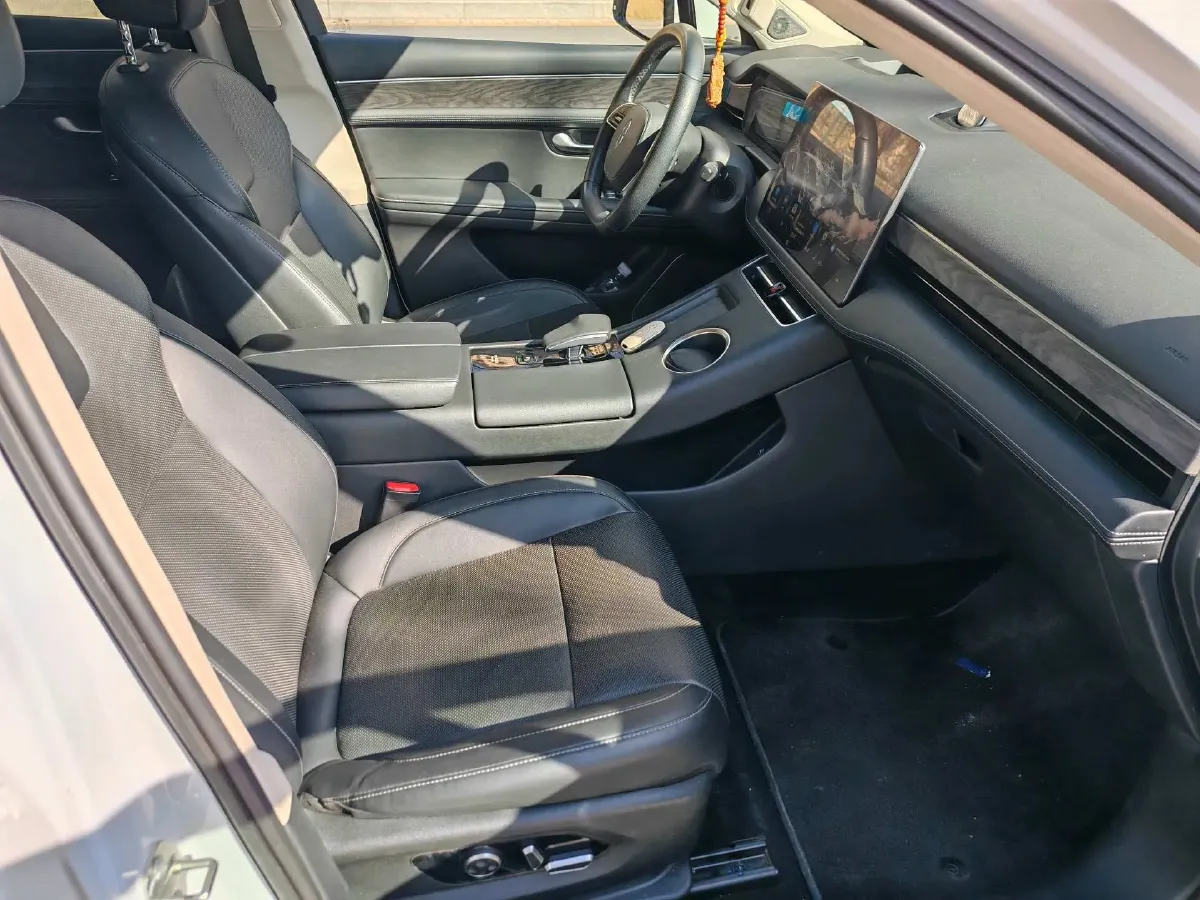 2022 AITO AITO M5 Range Extended 125HP REEV 40KWH,autocango,china used car exporter,china ev exporter,chinese used car exporter,chinese used ev exporter