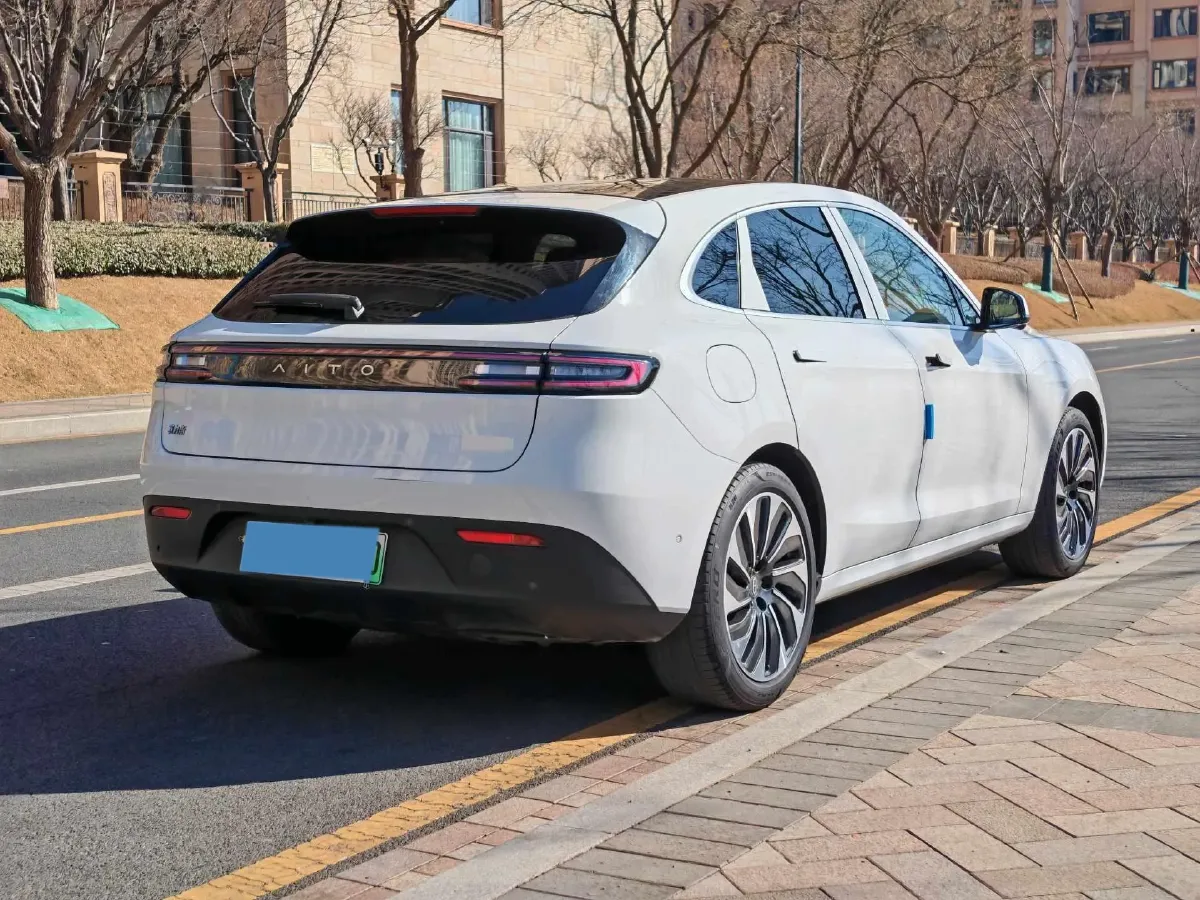 2022 AITO AITO M5 Range Extended 125HP REEV 40KWH,autocango,china used car exporter,china ev exporter,chinese used car exporter,chinese used ev exporter