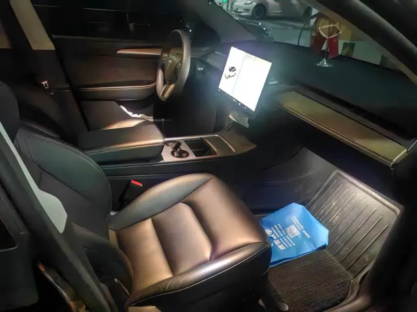 2022 Tesla Model Y BEV 60KWH,autocango,china used car exporter,china ev exporter,chinese used car exporter,chinese used ev exporter