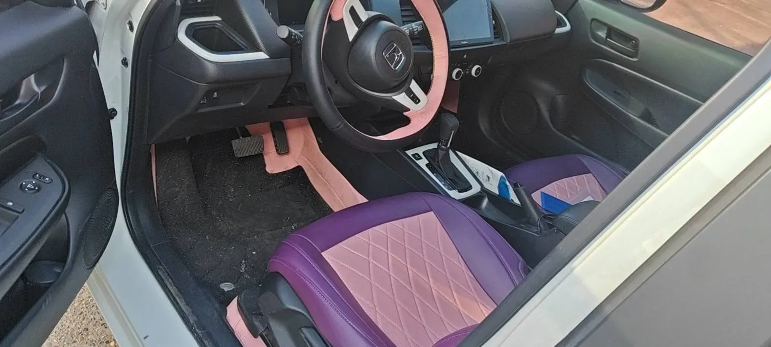 2024 Honda Fit 1.5L 124HP L4 CVT,autocango,china used car exporter,china ev exporter,chinese used car exporter,chinese used ev exporter