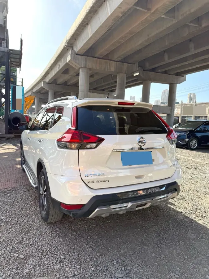 2021 Nissan X-Trail 2.5L 181HP L4 CVT,autocango,china used car exporter,china ev exporter,chinese used car exporter,chinese used ev exporter