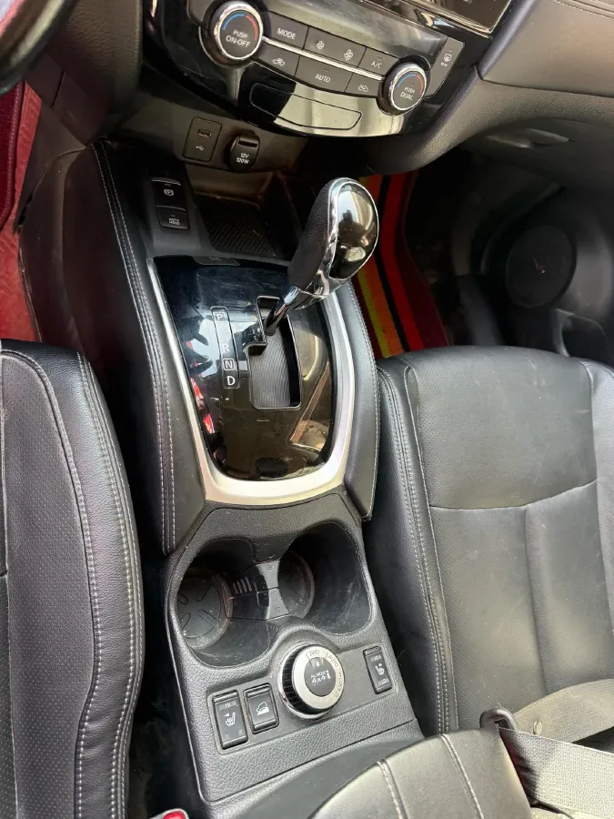 2021 Nissan X-Trail 2.5L 181HP L4 CVT,autocango,china used car exporter,china ev exporter,chinese used car exporter,chinese used ev exporter