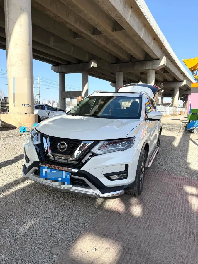 2021 Nissan X-Trail 2.5L 181HP L4 CVT,autocango,china used car exporter,china ev exporter,chinese used car exporter,chinese used ev exporter