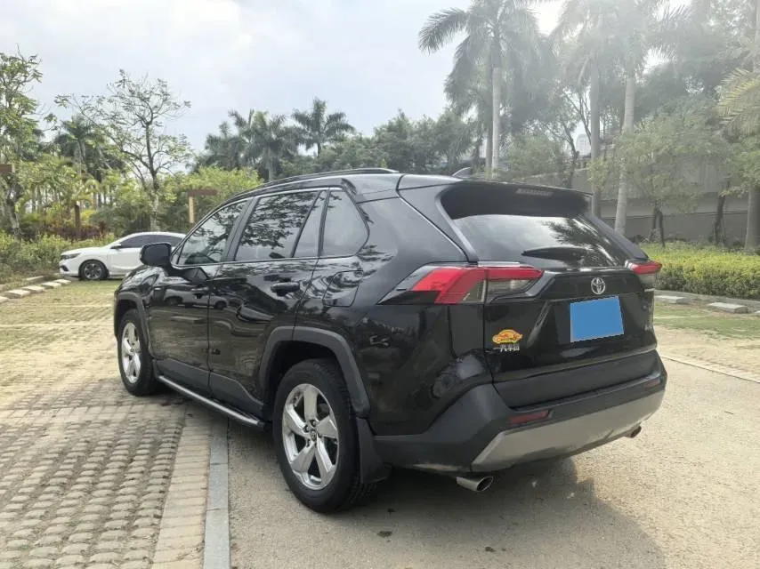 2020 Toyota RAV4 2.0L 171HP L4 CVT,autocango,china used car exporter,china ev exporter,chinese used car exporter,chinese used ev exporter