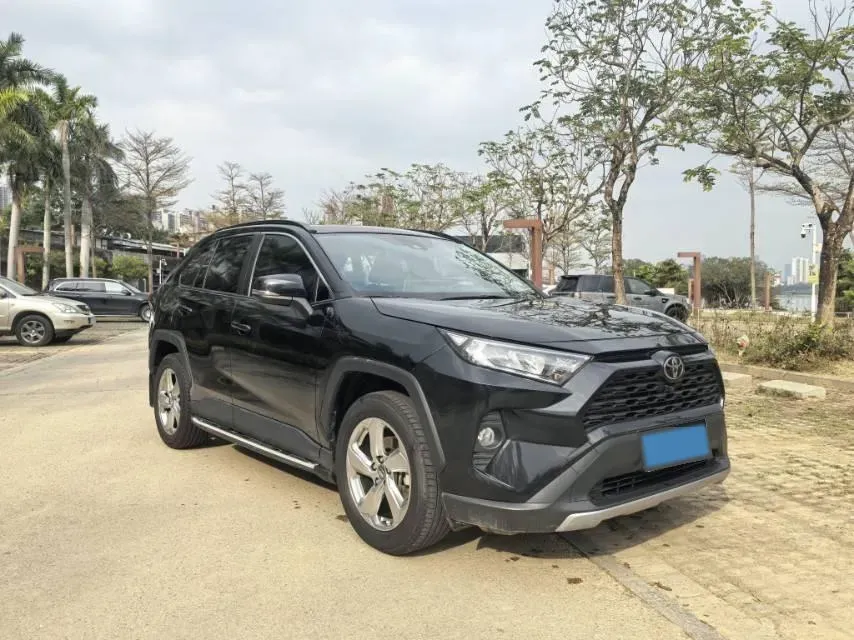 2020 Toyota RAV4 2.0L 171HP L4 CVT,autocango,china used car exporter,china ev exporter,chinese used car exporter,chinese used ev exporter