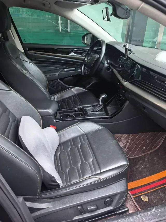 2021 Volkswagen Passat 2.0T 186HP L4 7DCT,autocango,china used car exporter,china ev exporter,chinese used car exporter,chinese used ev exporter