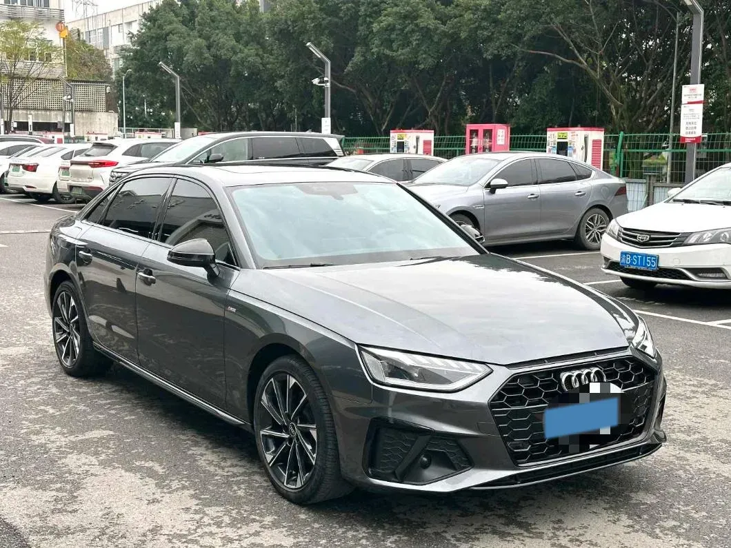 2023 Audi A4L 2.0T 190HP L4 7DCT,autocango,china used car exporter,china ev exporter,chinese used car exporter,chinese used ev exporter