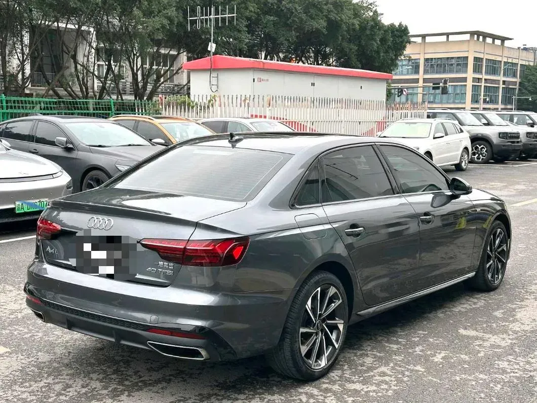 2023 Audi A4L 2.0T 190HP L4 7DCT,autocango,china used car exporter,china ev exporter,chinese used car exporter,chinese used ev exporter