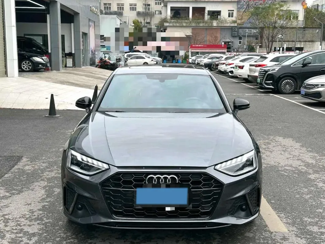2023 Audi A4L 2.0T 190HP L4 7DCT,autocango,china used car exporter,china ev exporter,chinese used car exporter,chinese used ev exporter