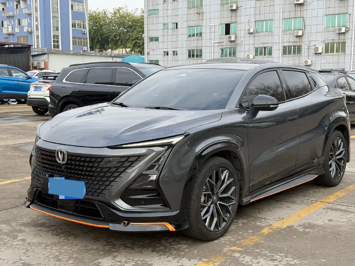 2022 ChangAn UNI-T 1.5T 188HP L4 7DCT,autocango,china used car exporter,china ev exporter,chinese used car exporter,chinese used ev exporter