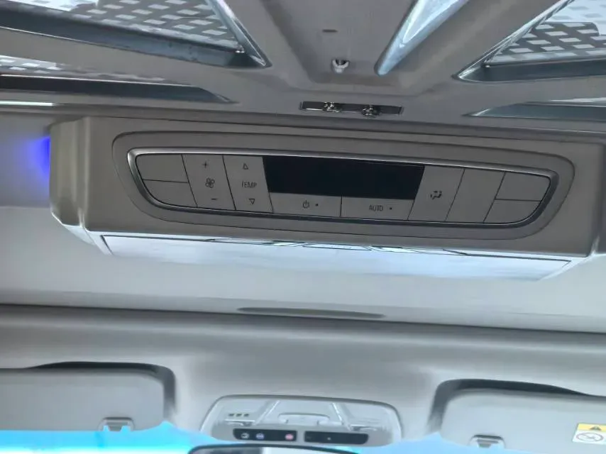 2021 Buick GL8 2.0T 237HP L4 9AT,autocango,china used car exporter,china ev exporter,chinese used car exporter,chinese used ev exporter