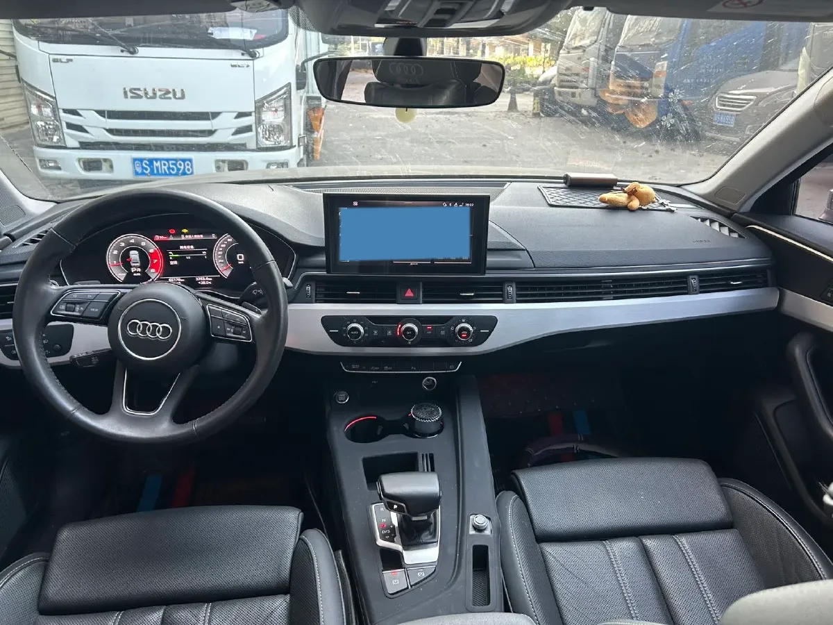 2021 Audi A4L 2.0T 190HP L4 7DCT,autocango,china used car exporter,china ev exporter,chinese used car exporter,chinese used ev exporter