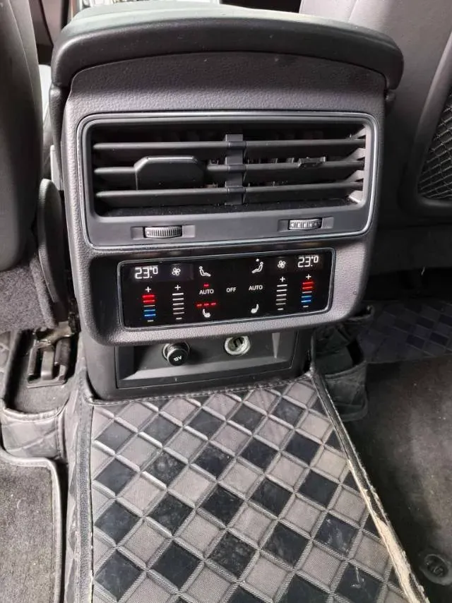 2022 Volkswagen Touareg 3.0T 340HP V6 8AT,autocango,china used car exporter,china ev exporter,chinese used car exporter,chinese used ev exporter