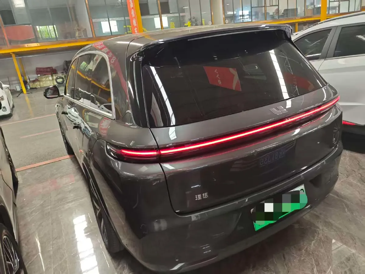 2023 Li L8 Range Extended 154HP REEV 40.9KWH,autocango,china used car exporter,china ev exporter,chinese used car exporter,chinese used ev exporter
