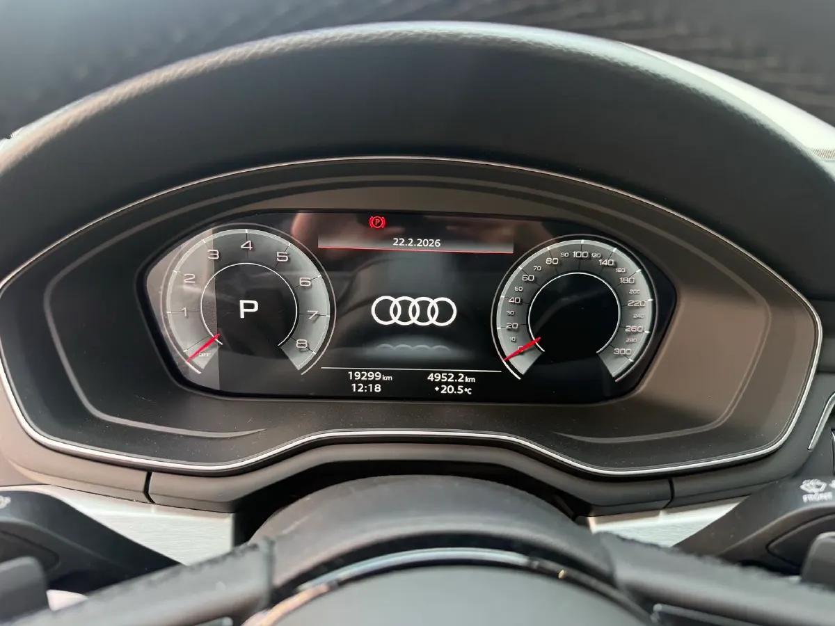 2022 Audi A4L 2.0T 190HP L4 7DCT,autocango,china used car exporter,china ev exporter,chinese used car exporter,chinese used ev exporter