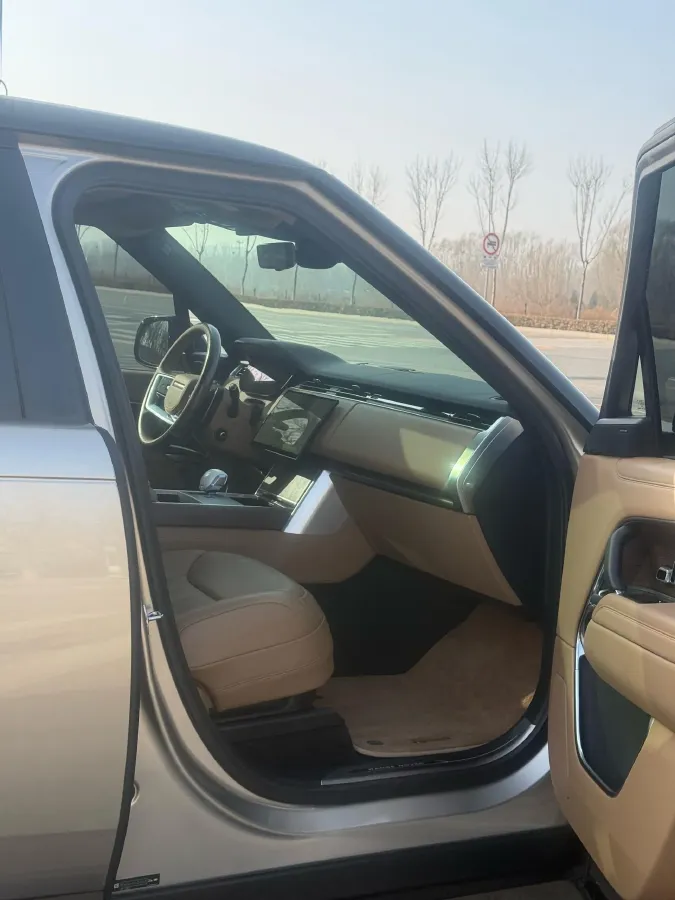 2025 Land Rover Range Rover 3.0T 400HP L6 8AT,autocango,china used car exporter,china ev exporter,chinese used car exporter,chinese used ev exporter