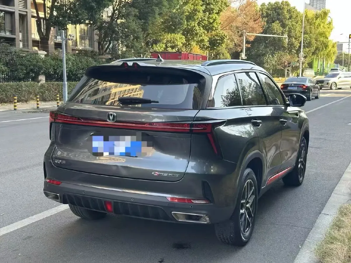 2022 ChangAn CS75 Plus 1.5T 188HP L4 8AT,autocango,china used car exporter,china ev exporter,chinese used car exporter,chinese used ev exporter