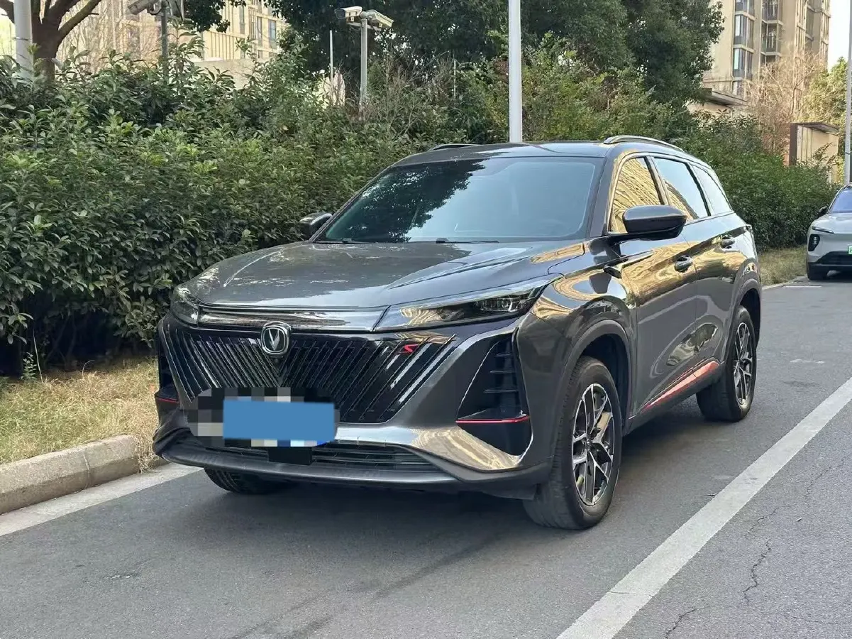 2022 ChangAn CS75 Plus 1.5T 188HP L4 8AT,autocango,china used car exporter,china ev exporter,chinese used car exporter,chinese used ev exporter