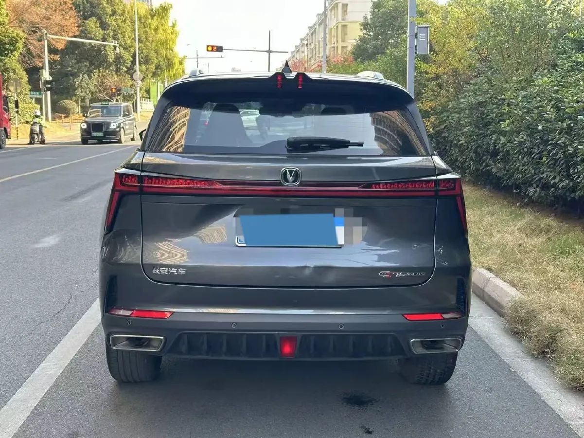 2022 ChangAn CS75 Plus 1.5T 188HP L4 8AT,autocango,china used car exporter,china ev exporter,chinese used car exporter,chinese used ev exporter