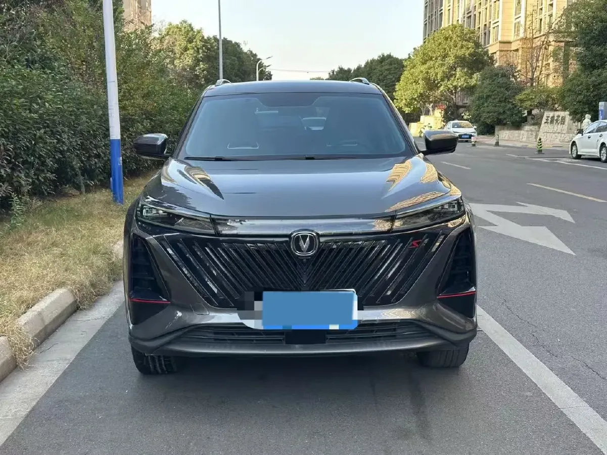 2022 ChangAn CS75 Plus 1.5T 188HP L4 8AT,autocango,china used car exporter,china ev exporter,chinese used car exporter,chinese used ev exporter