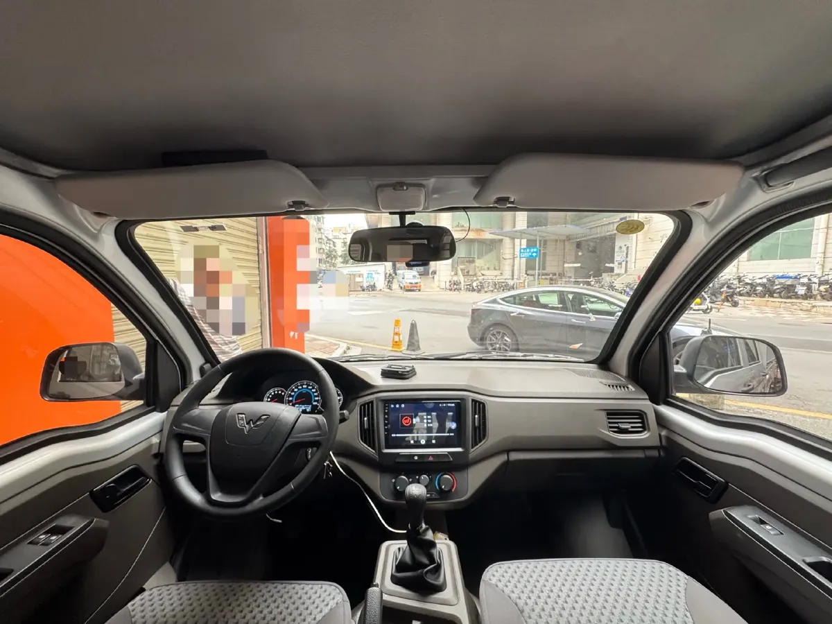 2023 WuLing RongGuang New Truck 1.5L 102HP L4 5MT,autocango,china used car exporter,china ev exporter,chinese used car exporter,chinese used ev exporter