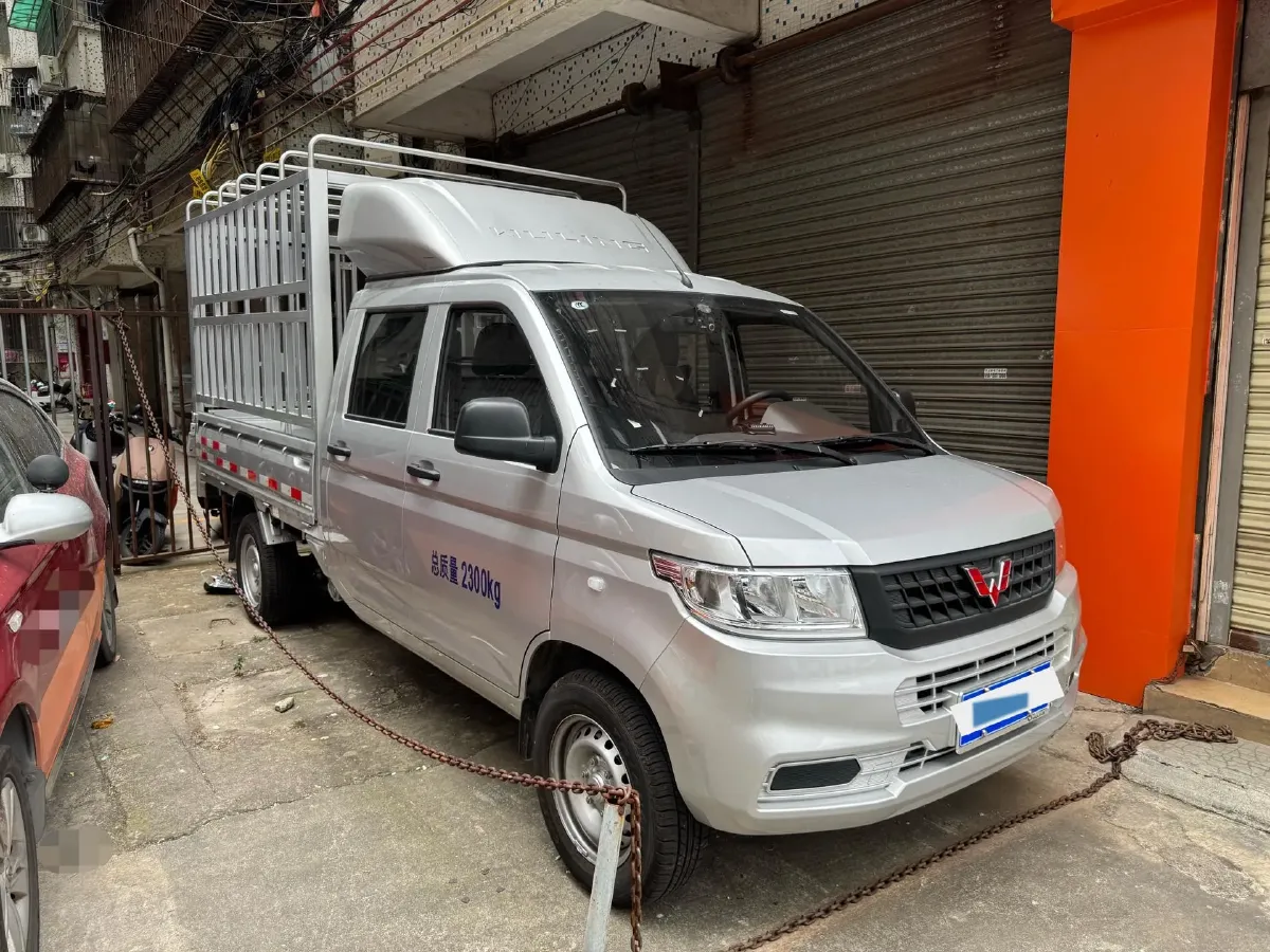 2023 WuLing RongGuang New Truck 1.5L 102HP L4 5MT,autocango,china used car exporter,china ev exporter,chinese used car exporter,chinese used ev exporter