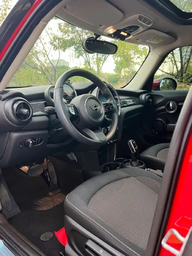 2022 MINI MINI 1.5T 102HP L3 7DCT,autocango,china used car exporter,china ev exporter,chinese used car exporter,chinese used ev exporter