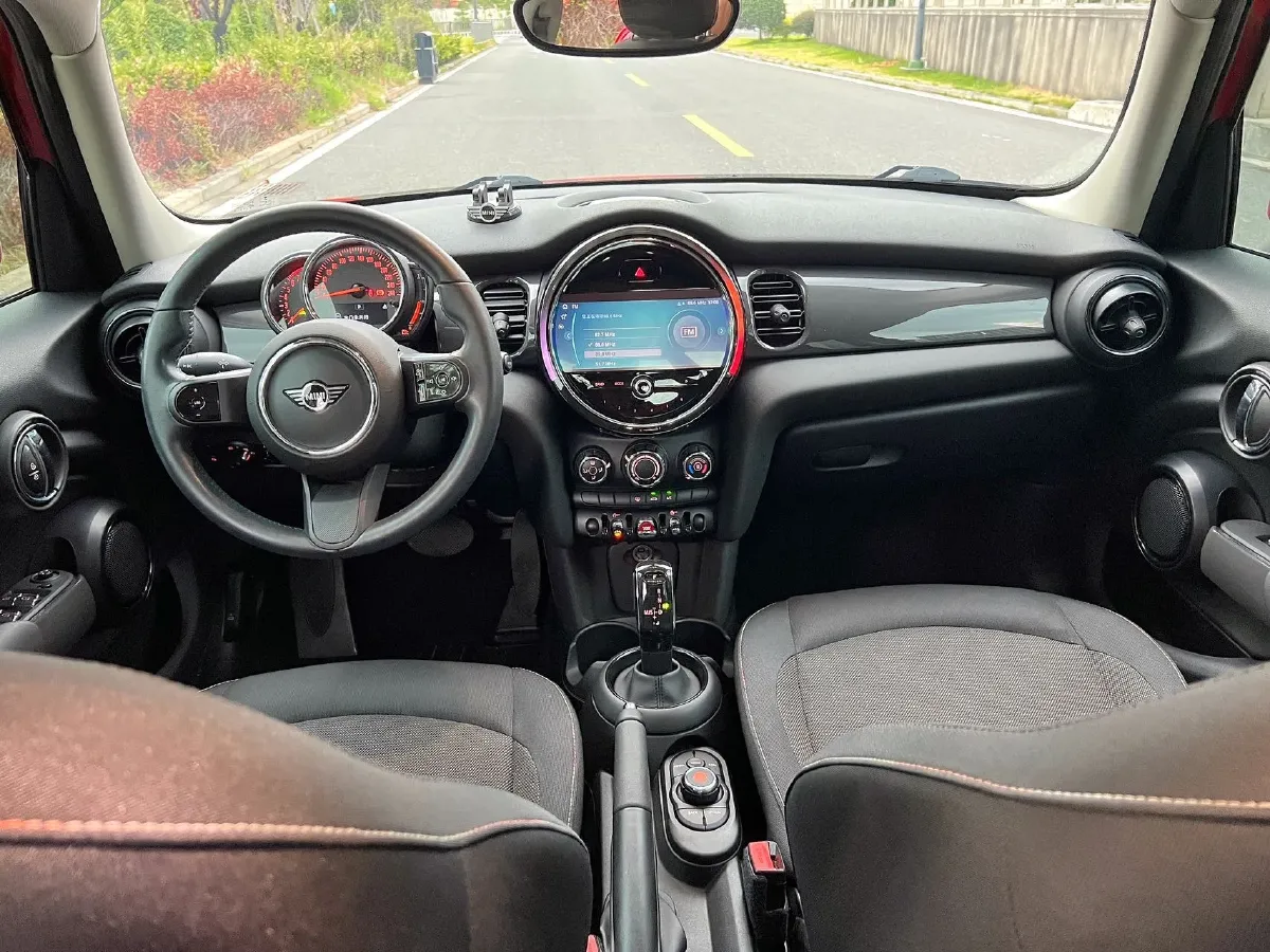 2022 MINI MINI 1.5T 102HP L3 7DCT,autocango,china used car exporter,china ev exporter,chinese used car exporter,chinese used ev exporter