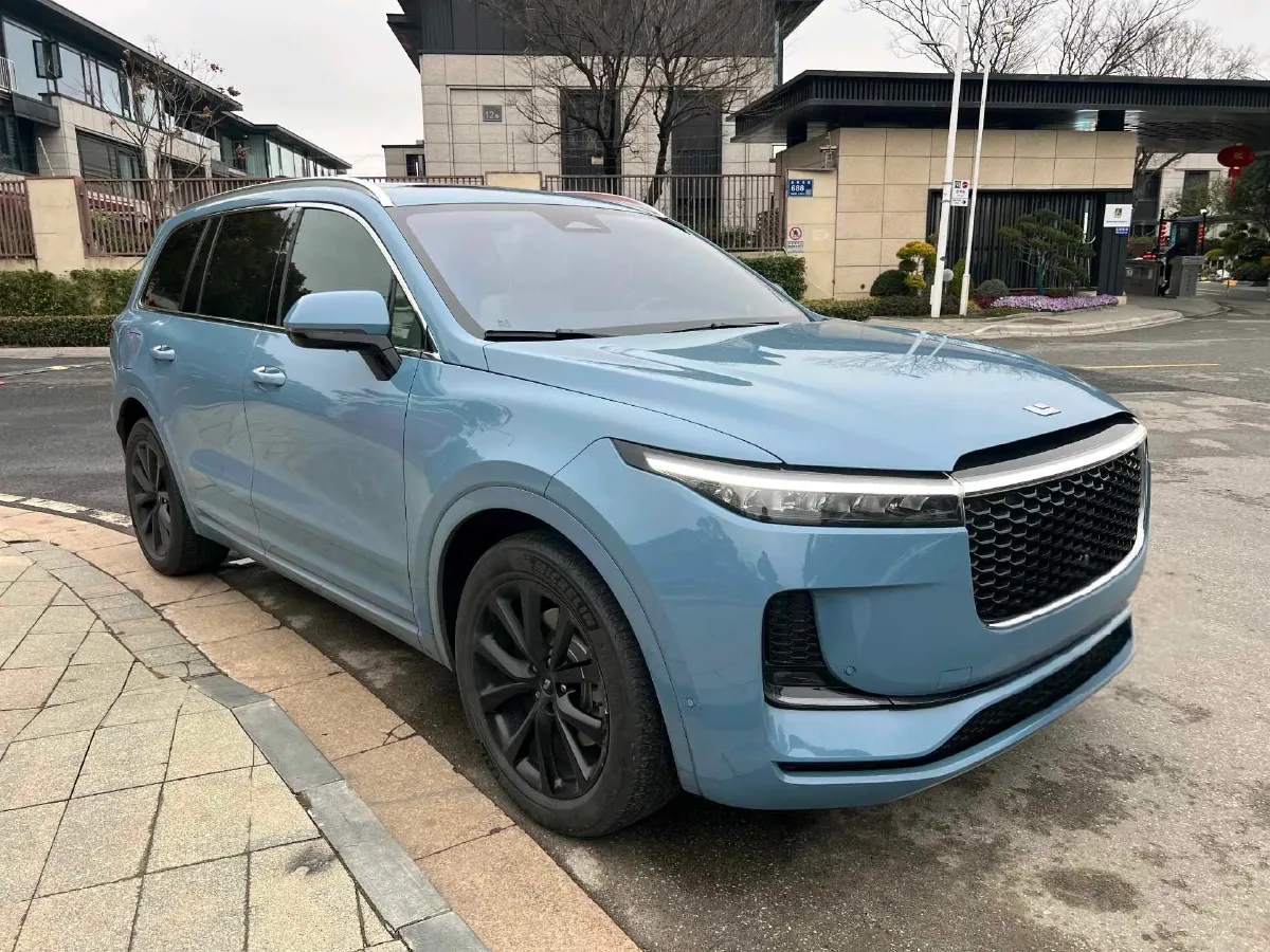 2021 Li ONE Range Extended 131HP REEV 40.5KWH,autocango,china used car exporter,china ev exporter,chinese used car exporter,chinese used ev exporter