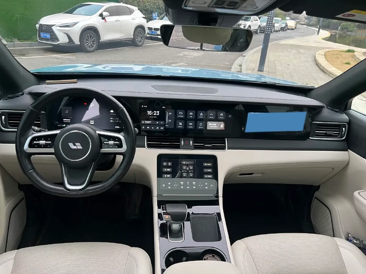 2021 Li ONE Range Extended 131HP REEV 40.5KWH,autocango,china used car exporter,china ev exporter,chinese used car exporter,chinese used ev exporter