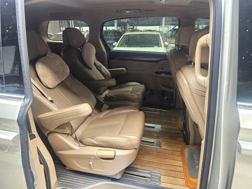 2021 Buick GL8 2.0T 237HP L4 9AT,autocango,china used car exporter,china ev exporter,chinese used car exporter,chinese used ev exporter