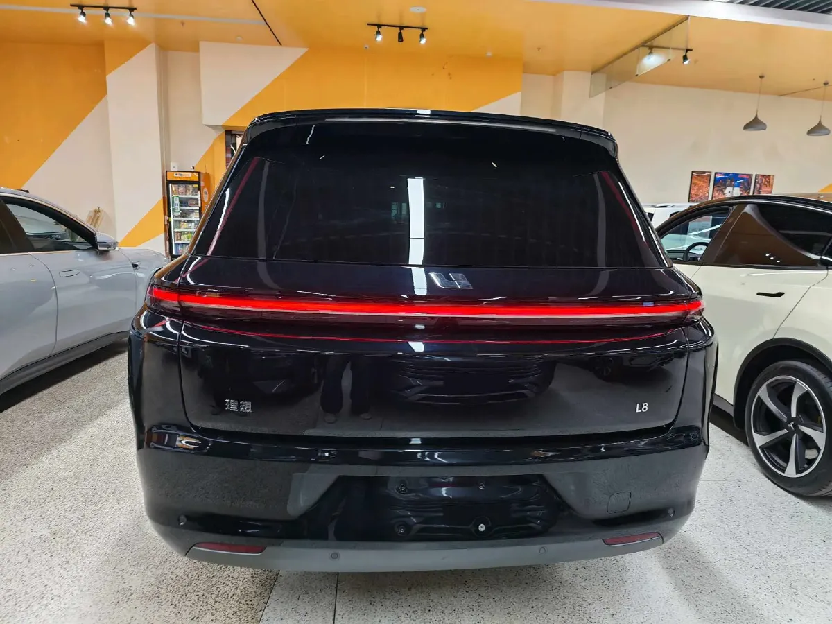 2024 Volvo S60 2.0T 197HP L4 7DCT,autocango,china used car exporter,china ev exporter,chinese used car exporter,chinese used ev exporter